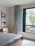 Hanique Cafe and Stay