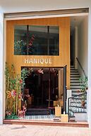 Hanique Cafe and Stay