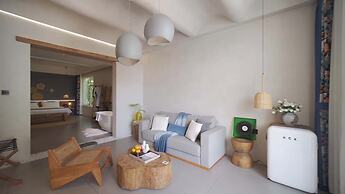 TANG House