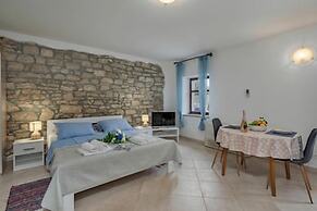 Iva Apartments