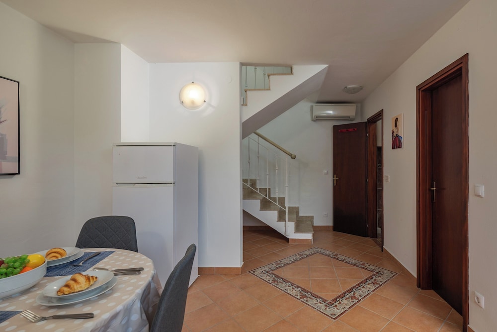 Iva Apartments