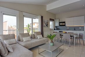 Elegant Panoramic Seaview Apartments