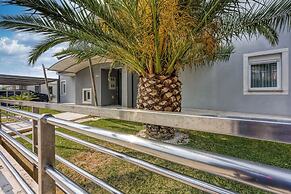 Elegant Panoramic Seaview Apartments