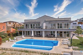 Elegant Panoramic Seaview Apartments