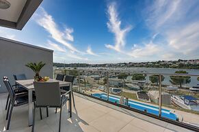 Elegant Panoramic Seaview Apartments