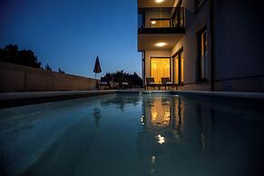 Apartments Luxury Villa V2 With Rooftop