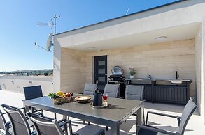 Apartments Luxury Villa V2 With Rooftop