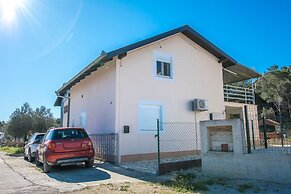 Apartment Marasovic