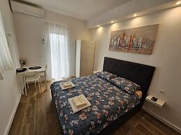 Room Ela