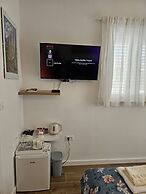 Room Ela