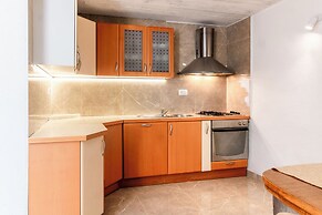 House Quattro