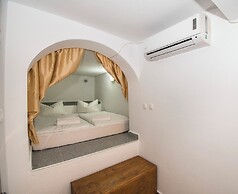 Apartments Maslina