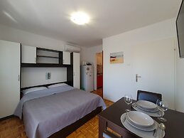 Apartments and Rooms Jengic