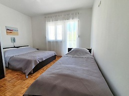 Apartments and Rooms Jengic