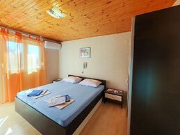 Apartments and Rooms Jengic