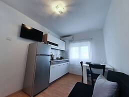 Apartments and Rooms Jengic