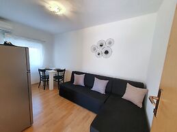 Apartments and Rooms Jengic