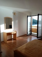 Apartments More