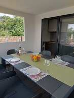 House Aria