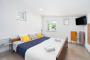 Apartment Tom