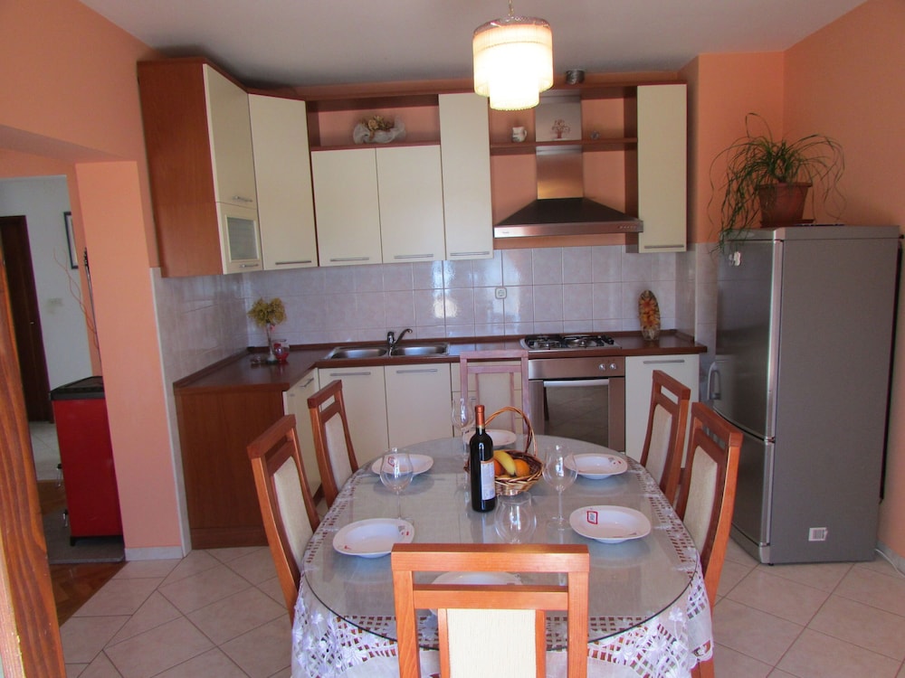 Apartment Ana