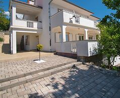 Apartment Ana
