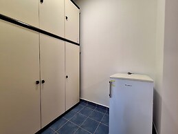 Apartment and Rooms Katunar