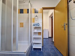 Apartment and Rooms Katunar