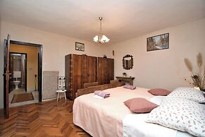 Apartment Lucija