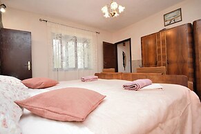 Apartment Lucija