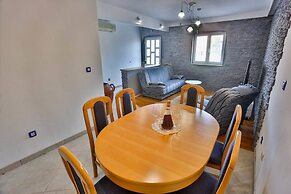 Apartment Lenka Mato