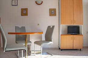 Apartments Daira