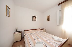 Apartments Mira