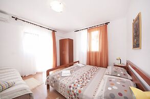 Apartments Mira