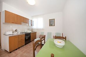 Apartments Mira