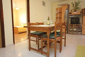 Apartments Zoki