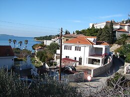 Apartment Eta