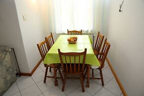 Apartments Araz