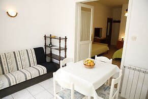 Apartments Araz