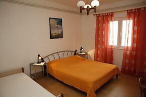 Apartments Araz