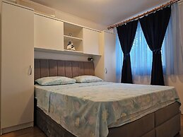 Apartment Den