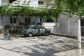 Apartments Zdravko