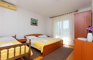 Apartments Zdravko
