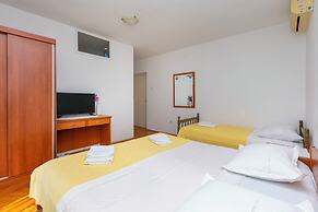 Apartments Zdravko