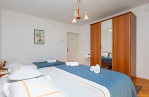 Apartments Zdravko