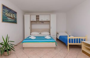 Apartments Zdravko