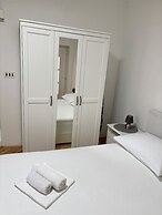 Apartments Sini
