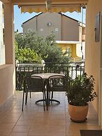 Apartments Sini