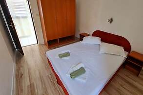 Apartments Tiho
