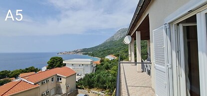 Apartments Tiho